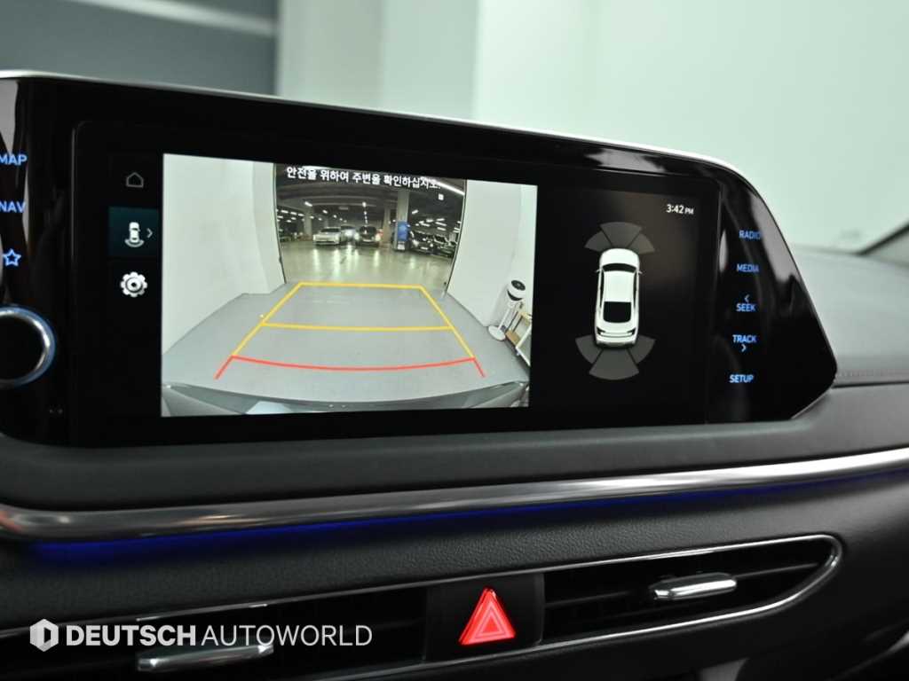 Hyundai Sonata — photo 15