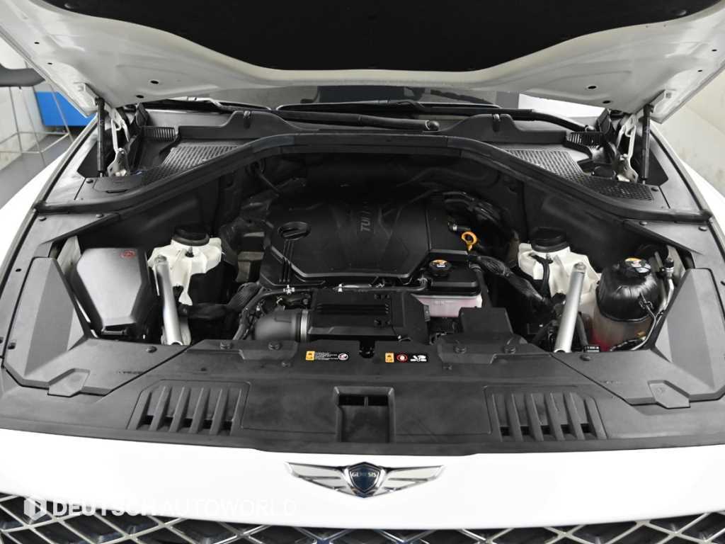 Genesis GV80 — photo 06