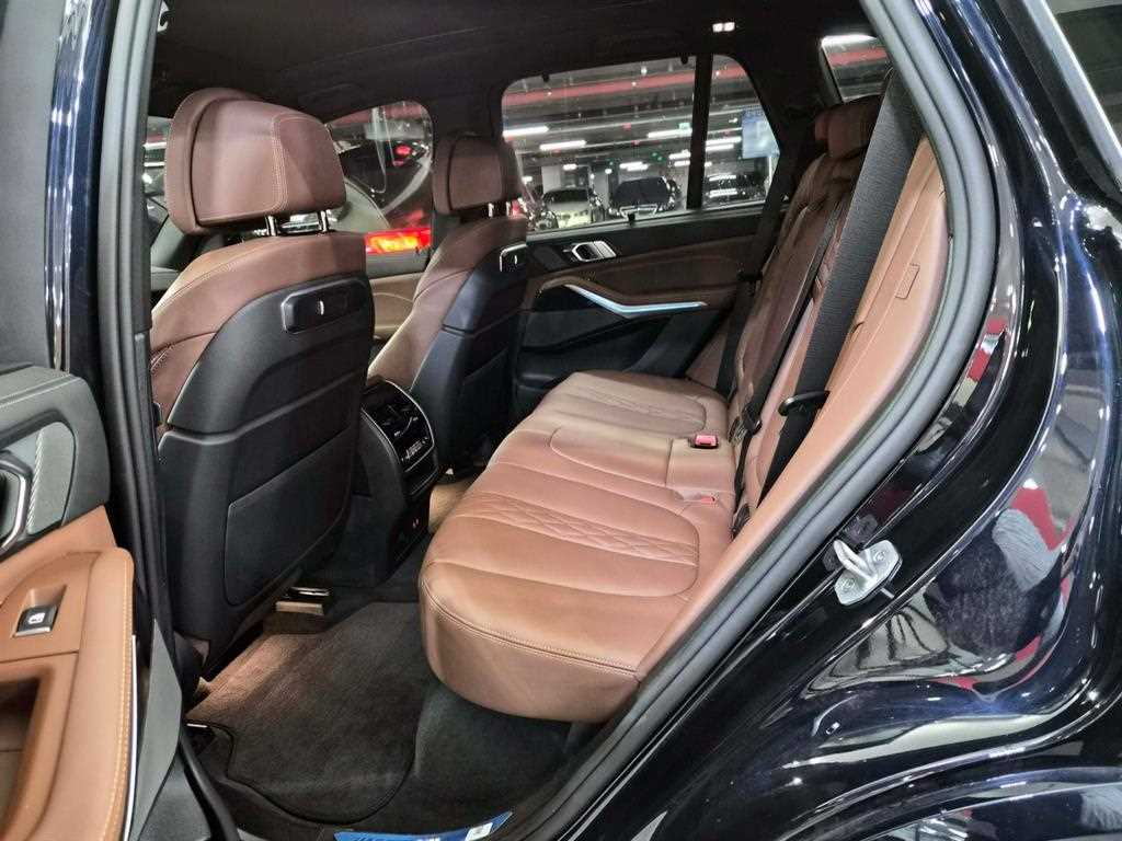 BMW X5 — photo 07