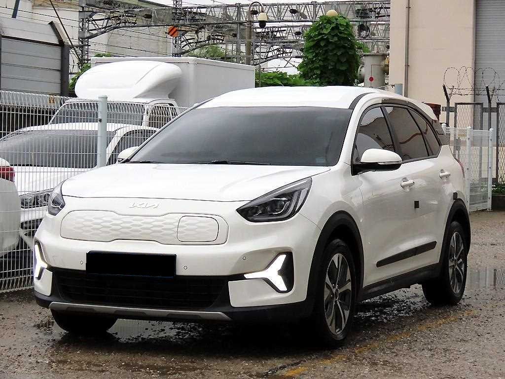 Kia Niro — photo 02