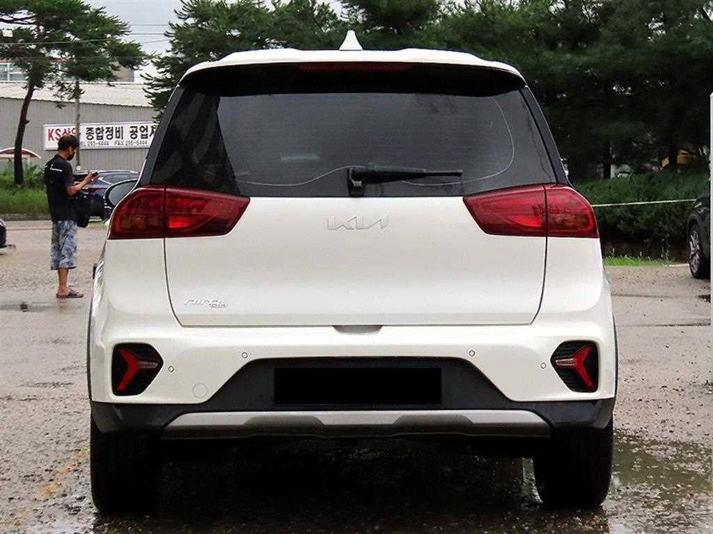 Kia Niro — photo 04