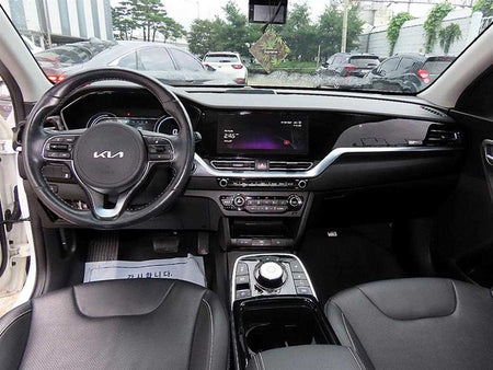 Kia Niro — photo 07