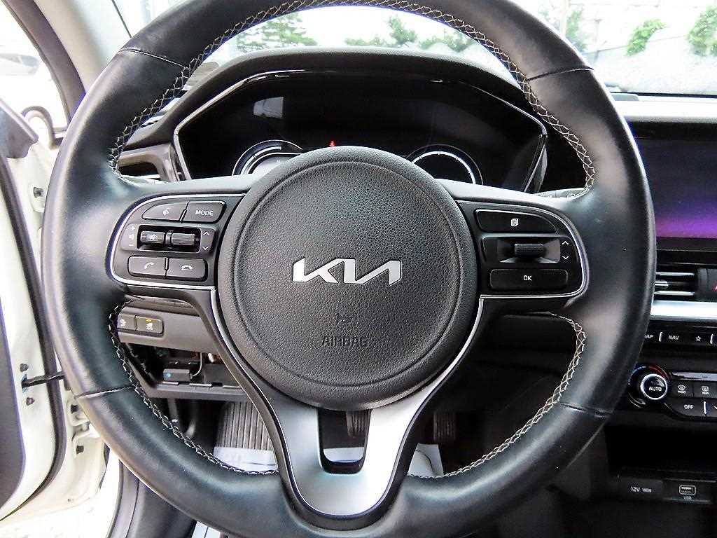 Kia Niro — photo 08