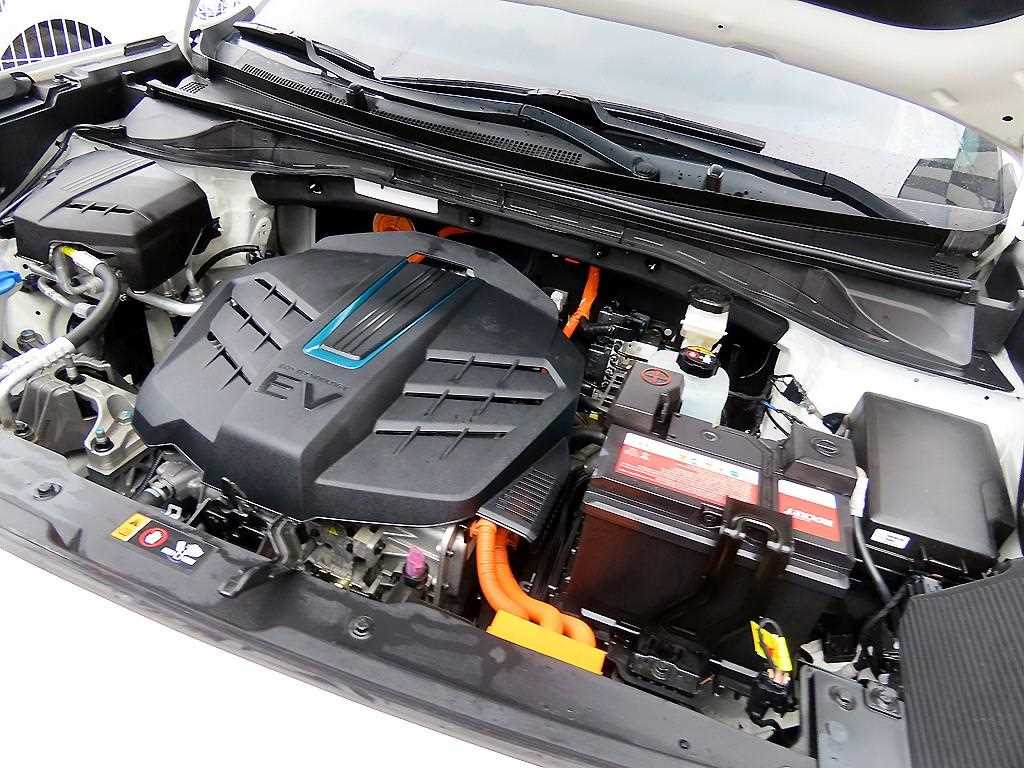 Kia Niro — photo 18