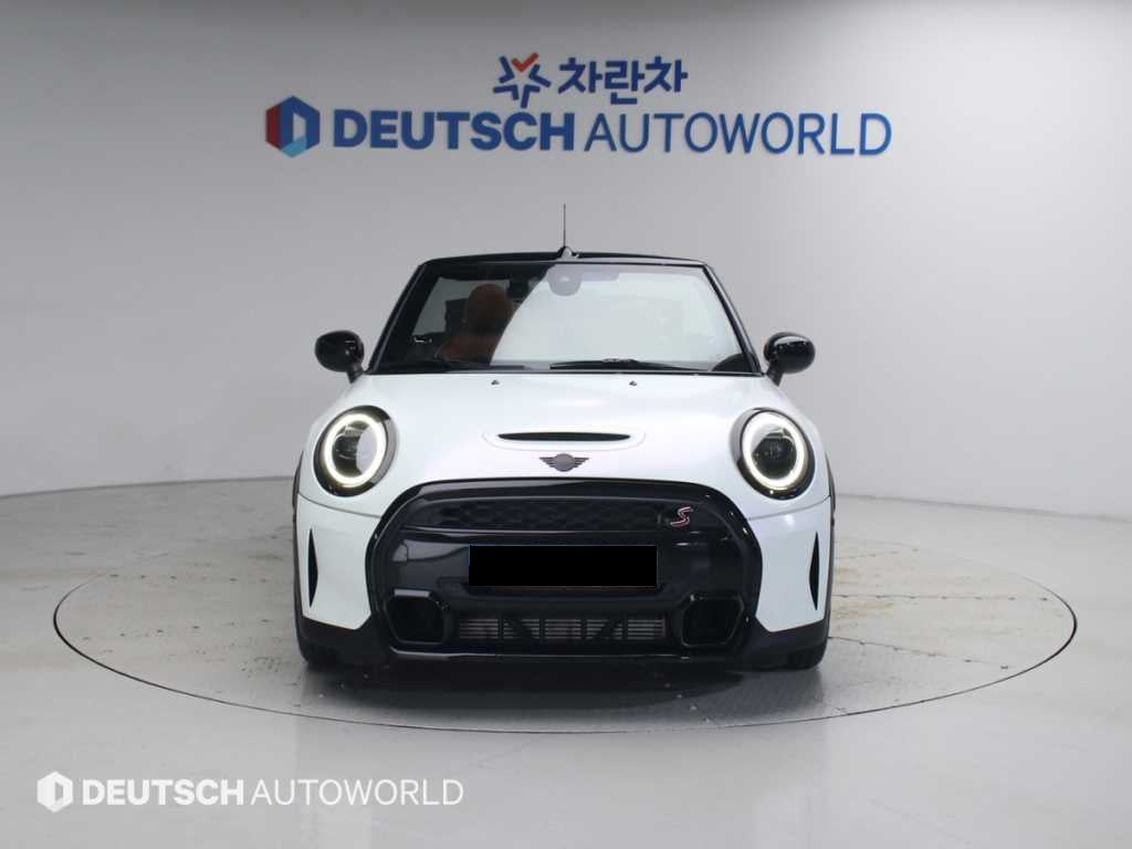 Mini Cooper Convertible — photo 03