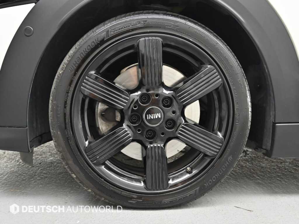 Mini Cooper Convertible — photo 05