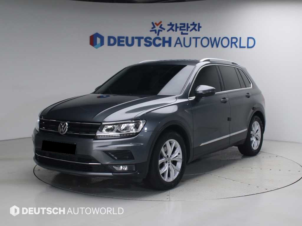 Volkswagen Tiguan — photo 01