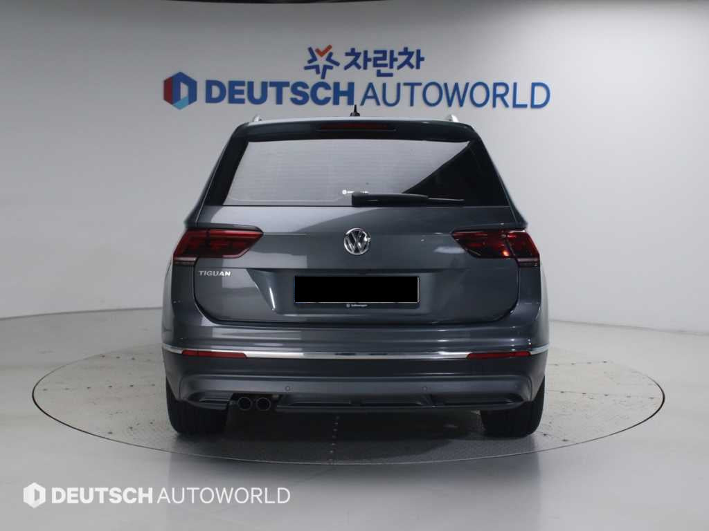 Volkswagen Tiguan — photo 04