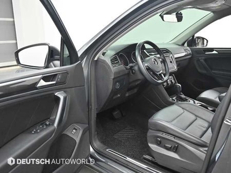 Volkswagen Tiguan — photo 11