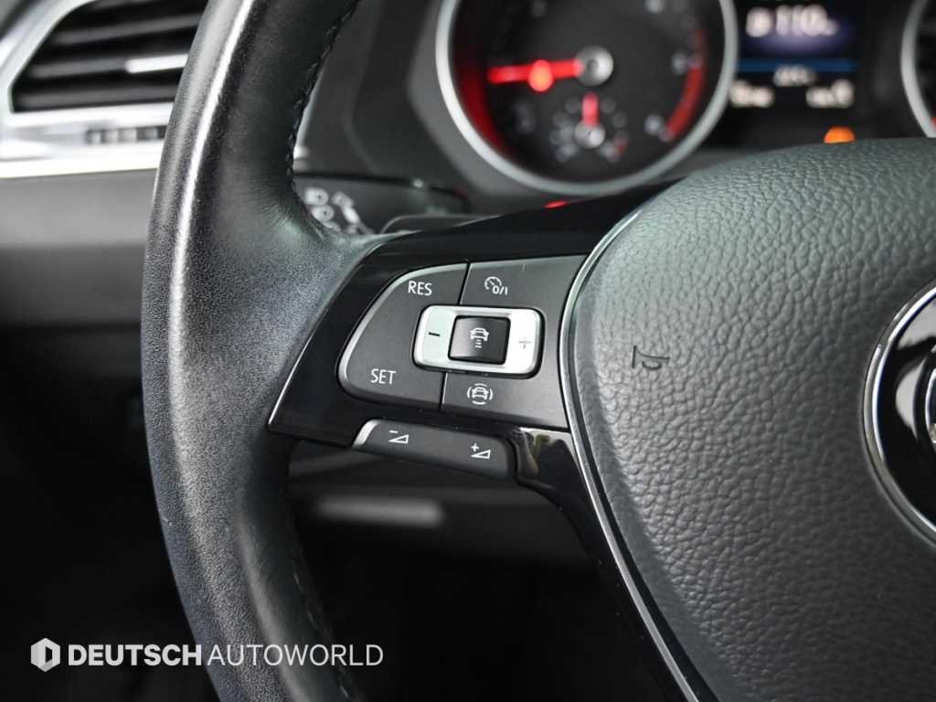 Volkswagen Tiguan — photo 18