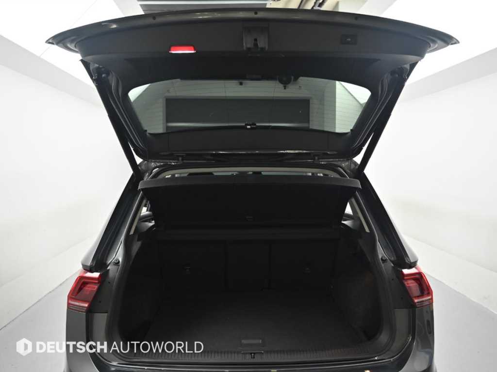 Volkswagen Tiguan — photo 19
