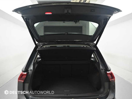 Volkswagen Tiguan — photo 19