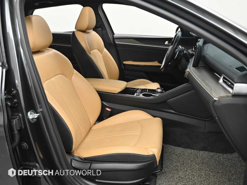 Kia K5 — photo 10