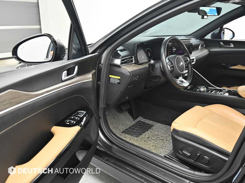 Kia K5 — photo 11