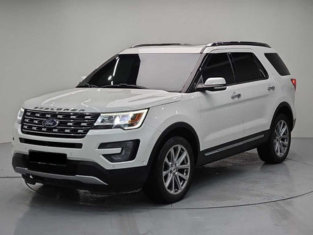 Ford Explorer — photo 01