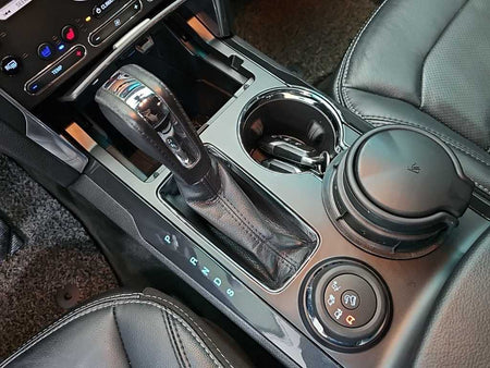 Ford Explorer — photo 08