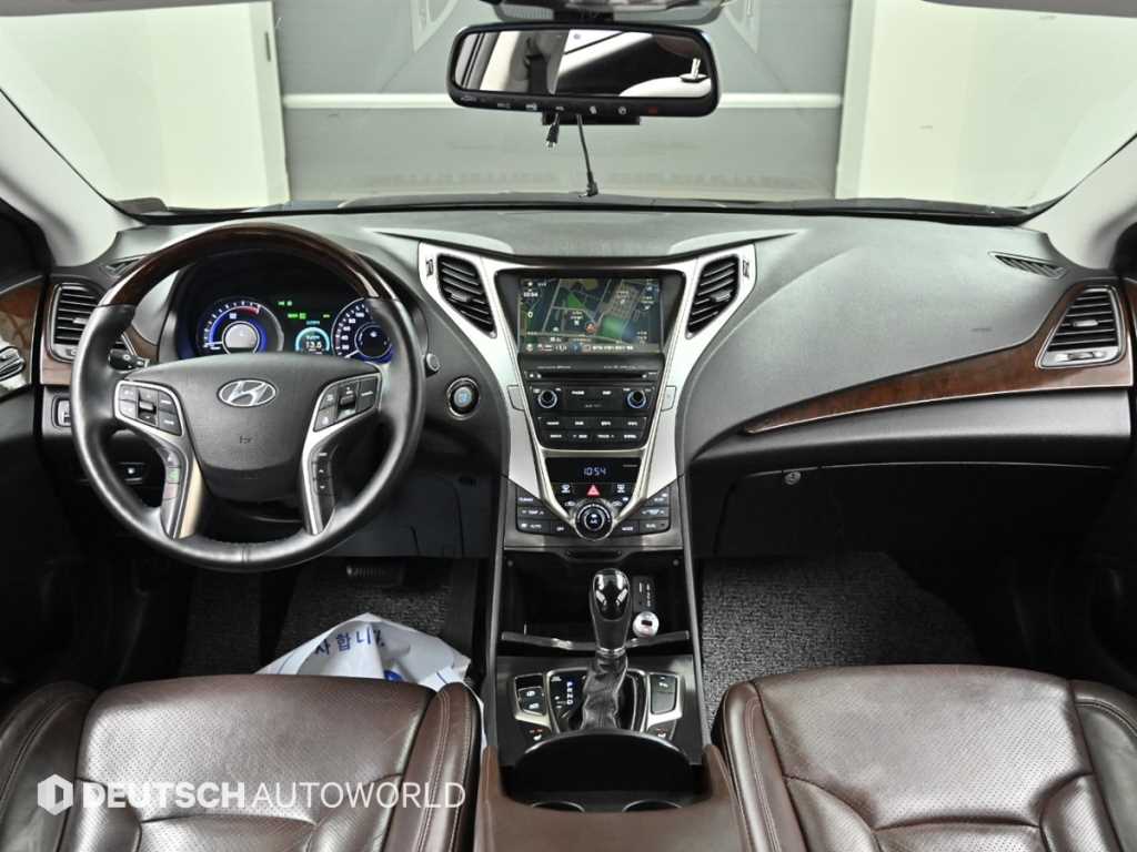 Hyundai Grandeur — photo 07