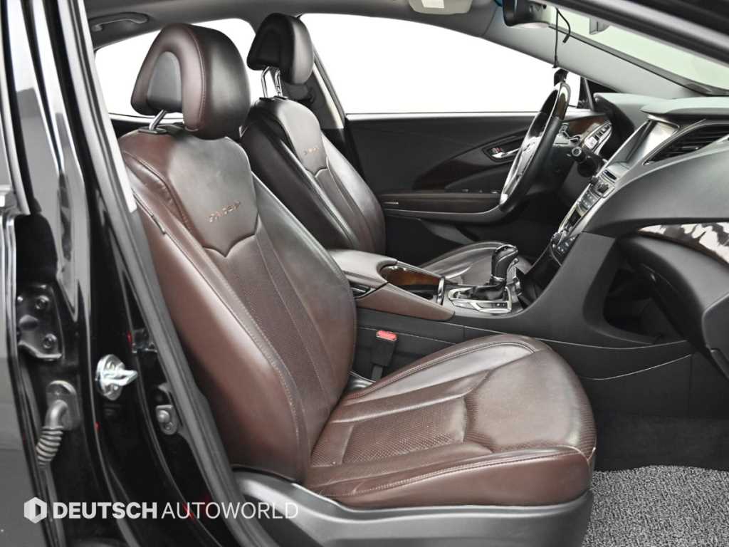 Hyundai Grandeur — photo 10