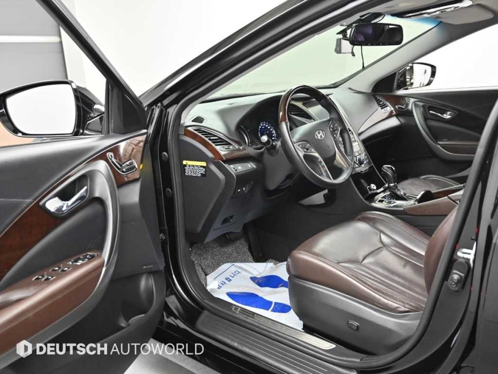 Hyundai Grandeur — photo 11