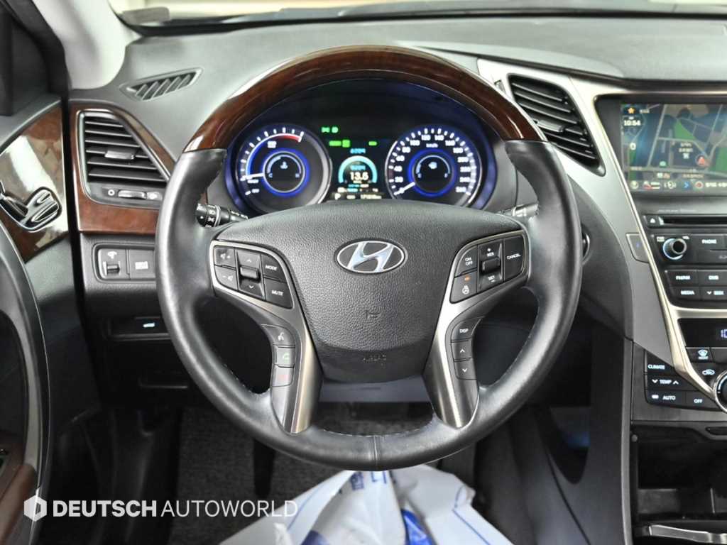 Hyundai Grandeur — photo 13