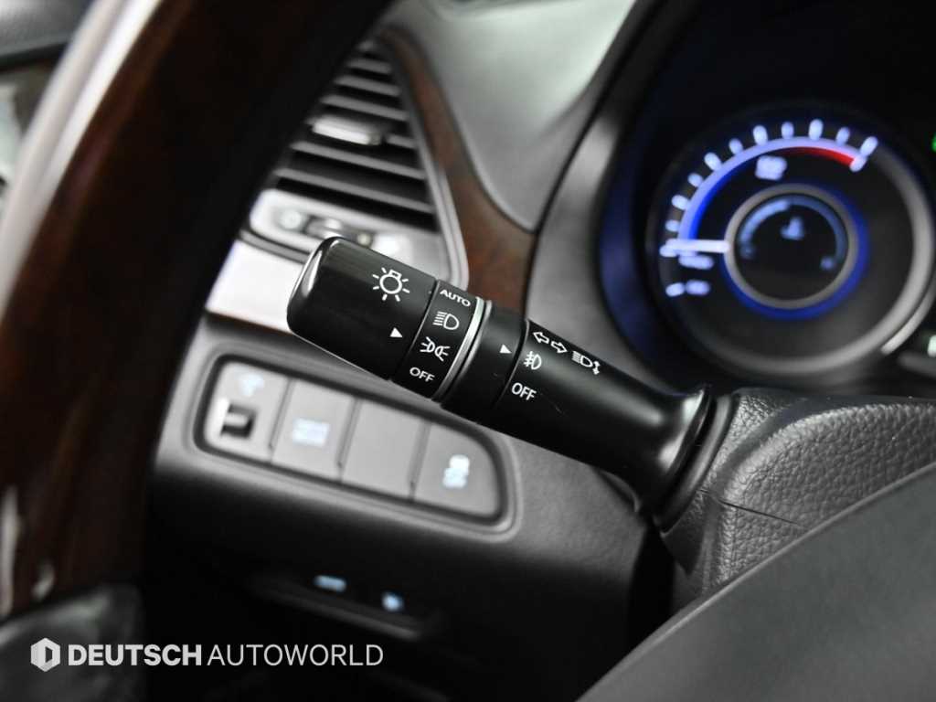 Hyundai Grandeur — photo 17