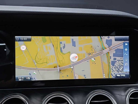 Mercedes-Benz E-Class — photo 15