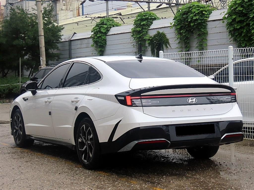 Hyundai Sonata — photo 03
