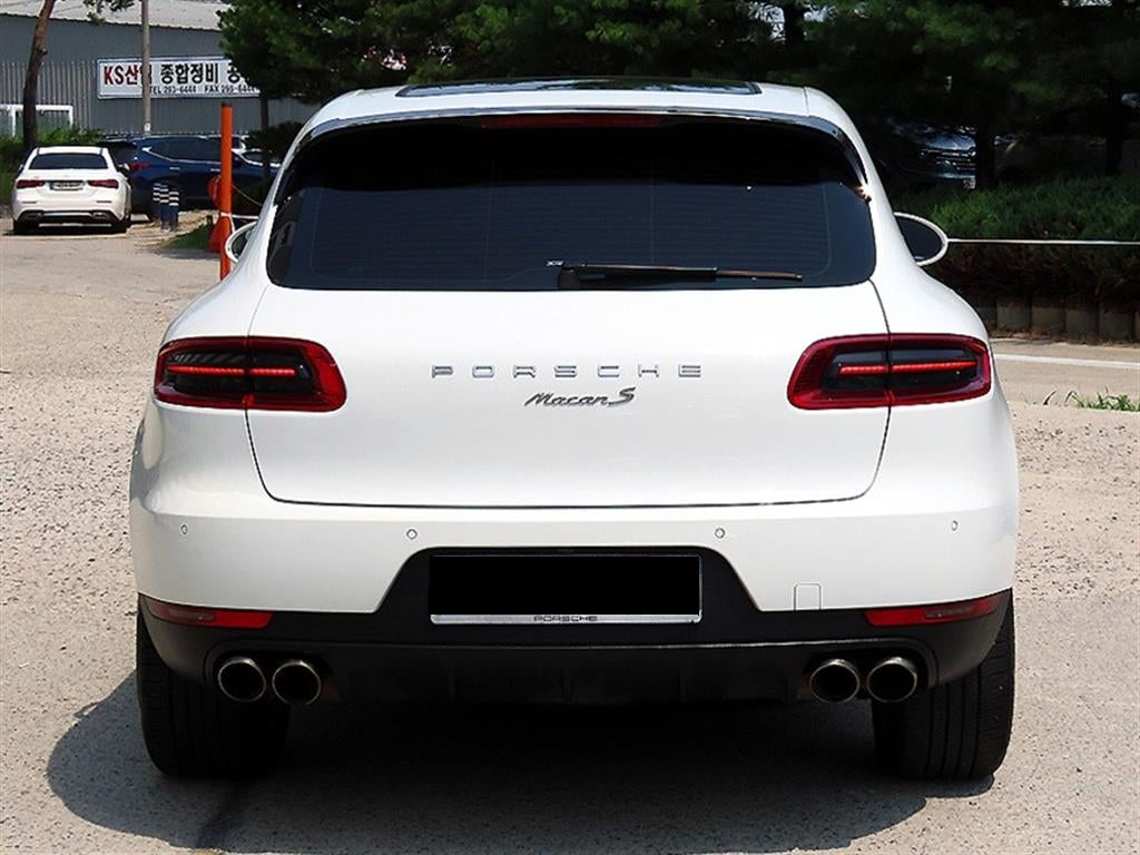 Porsche Macan — photo 04