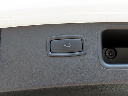 Porsche Macan — photo 16