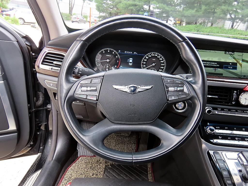 Genesis EQ900 — photo 08