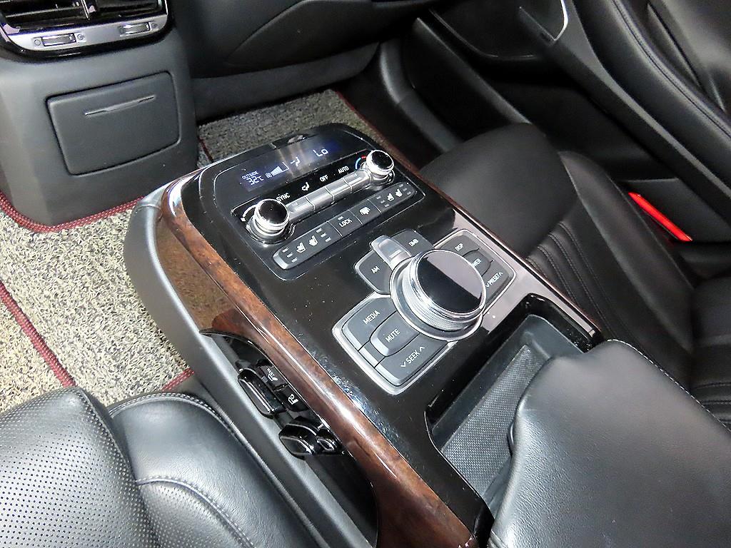 Genesis EQ900 — photo 16