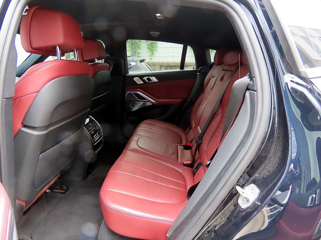 BMW X6 — photo 06