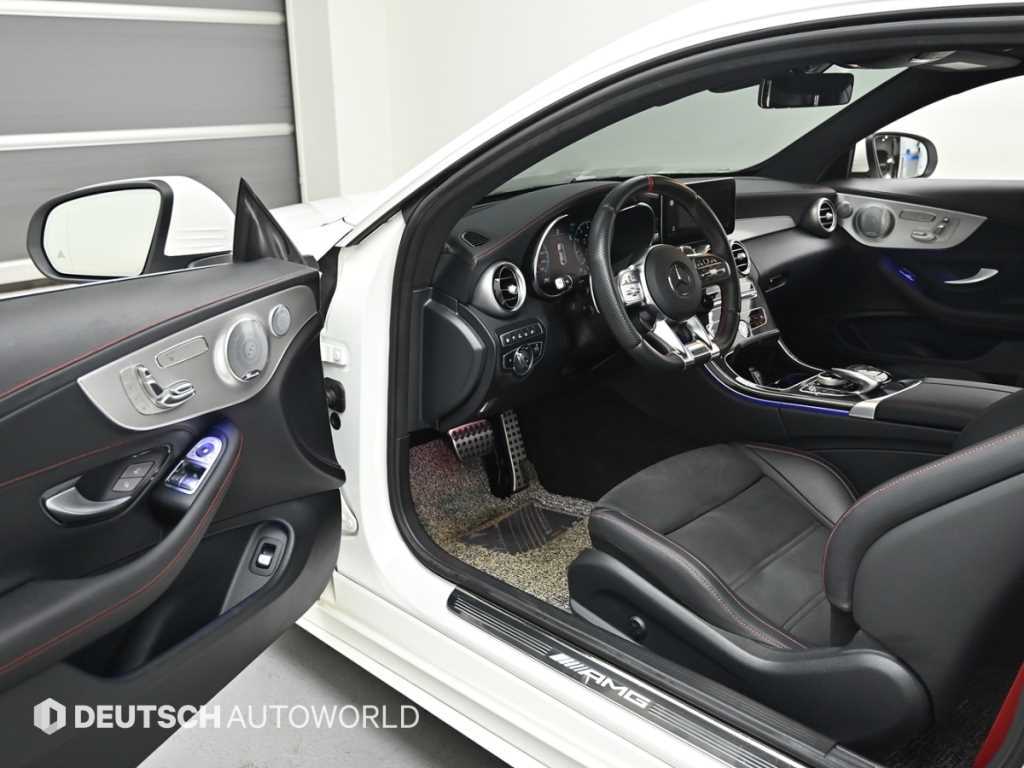 Mercedes-Benz C-Class — photo 11