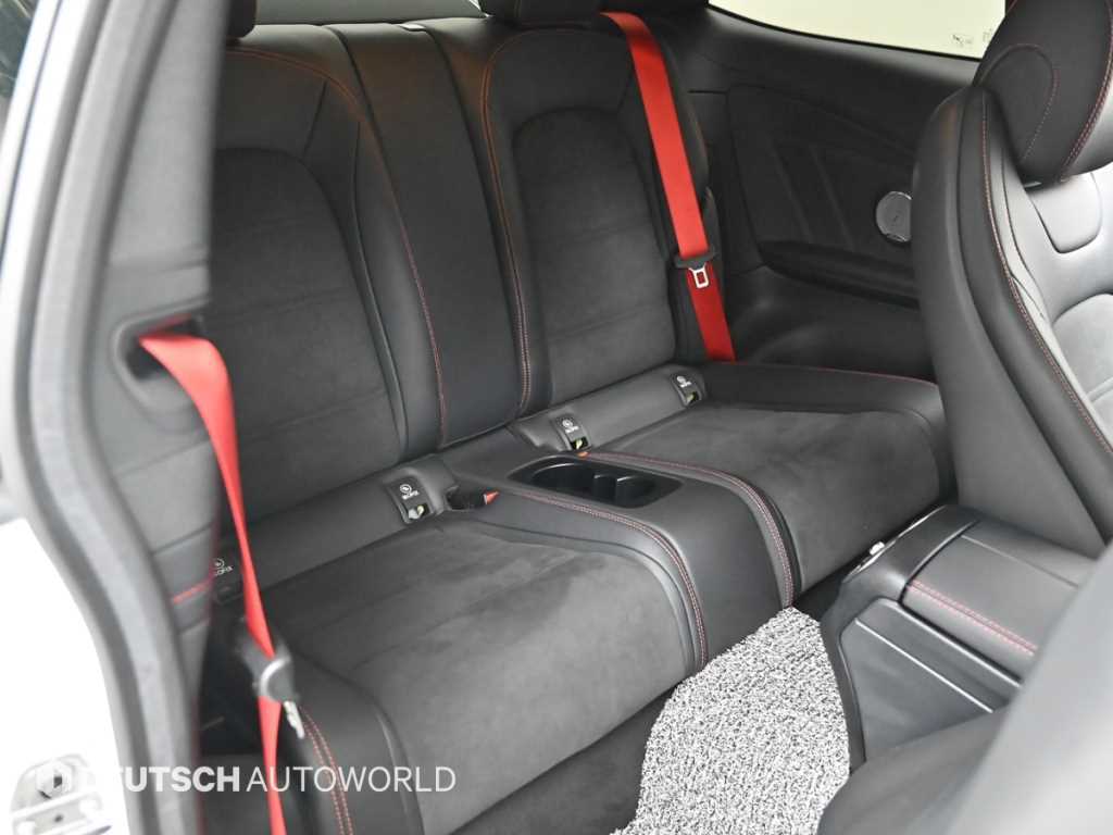 Mercedes-Benz C-Class — photo 12