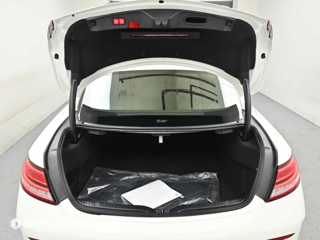 Mercedes-Benz C-Class — photo 19