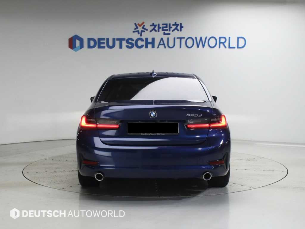 BMW 3-Series — photo 04