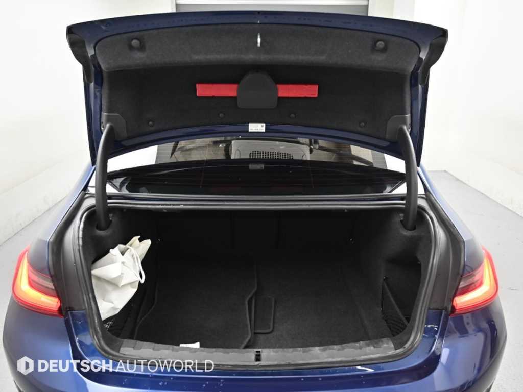 BMW 3-Series — photo 19