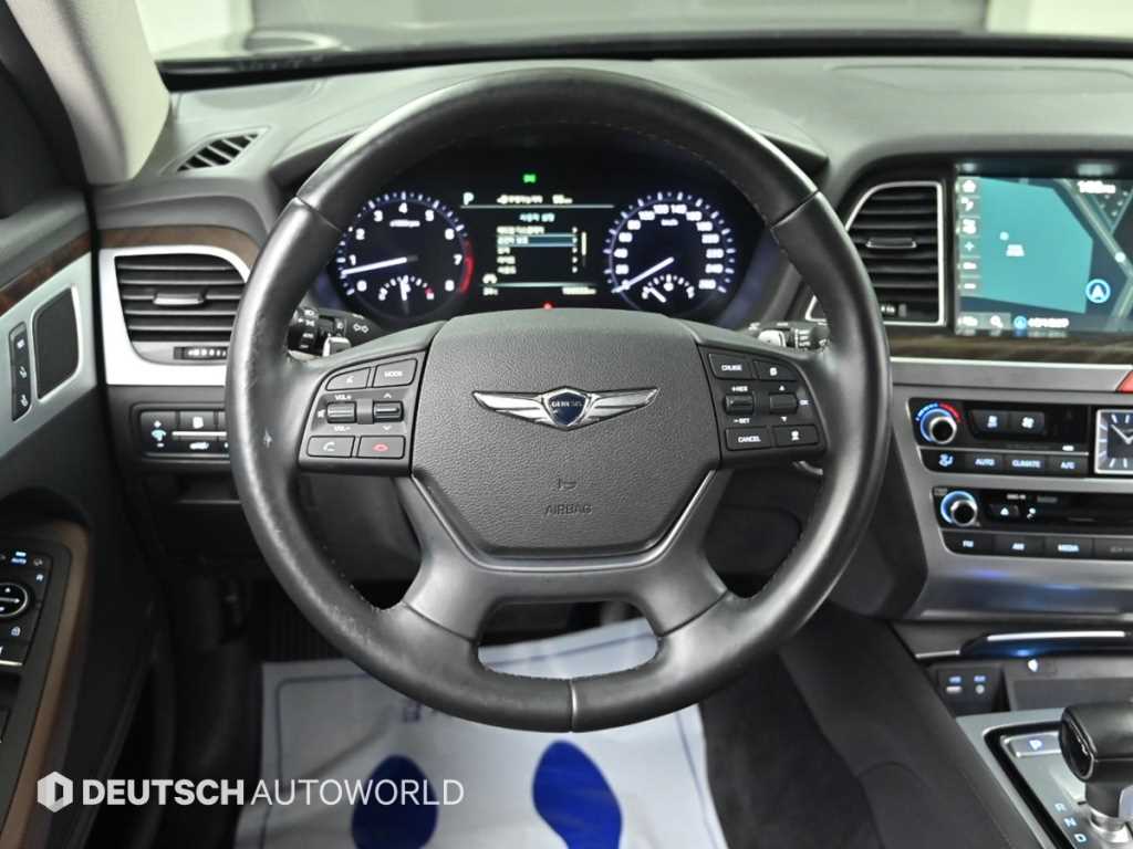 Genesis G80 — photo 13
