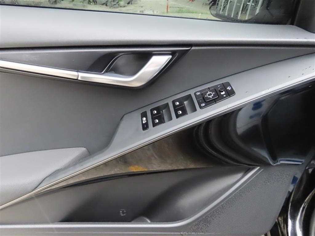 Kia Niro — photo 07
