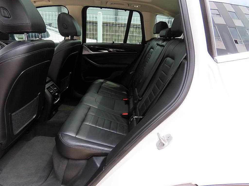 BMW X3 — photo 06