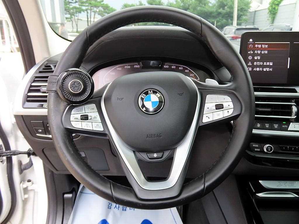 BMW X3 — photo 08