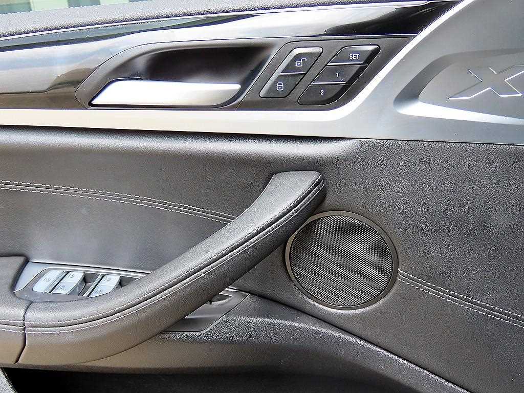 BMW X3 — photo 11