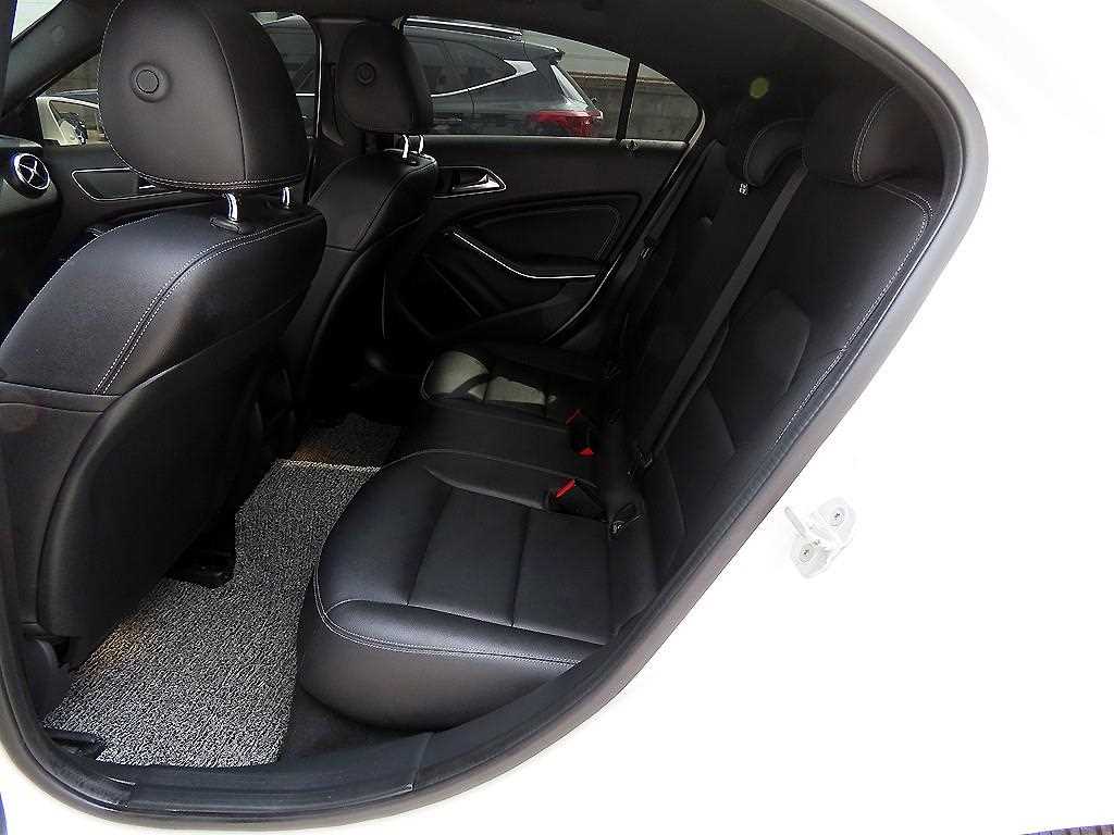 Mercedes-Benz A-Class — photo 06