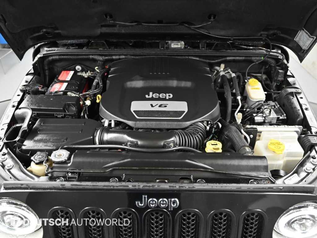 Jeep Wrangler — photo 06