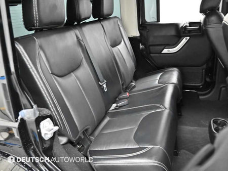 Jeep Wrangler — photo 12