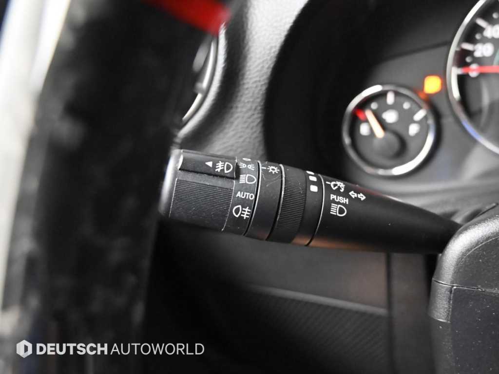 Jeep Wrangler — photo 15