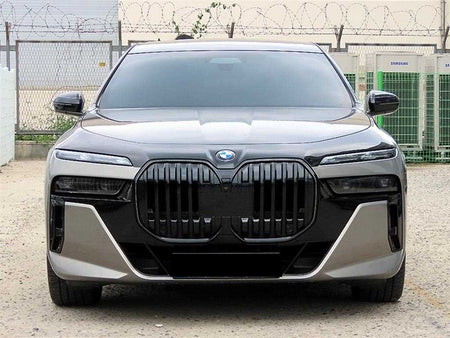 BMW 7-Series — photo 01
