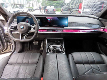 BMW 7-Series — photo 07