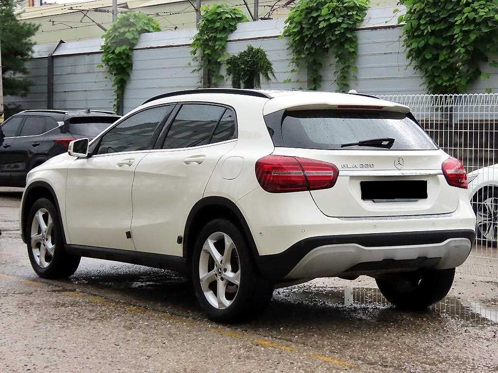 Mercedes-Benz GLA-Class — photo 03