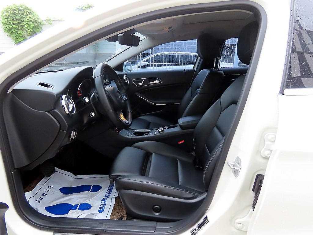 Mercedes-Benz GLA-Class — photo 05